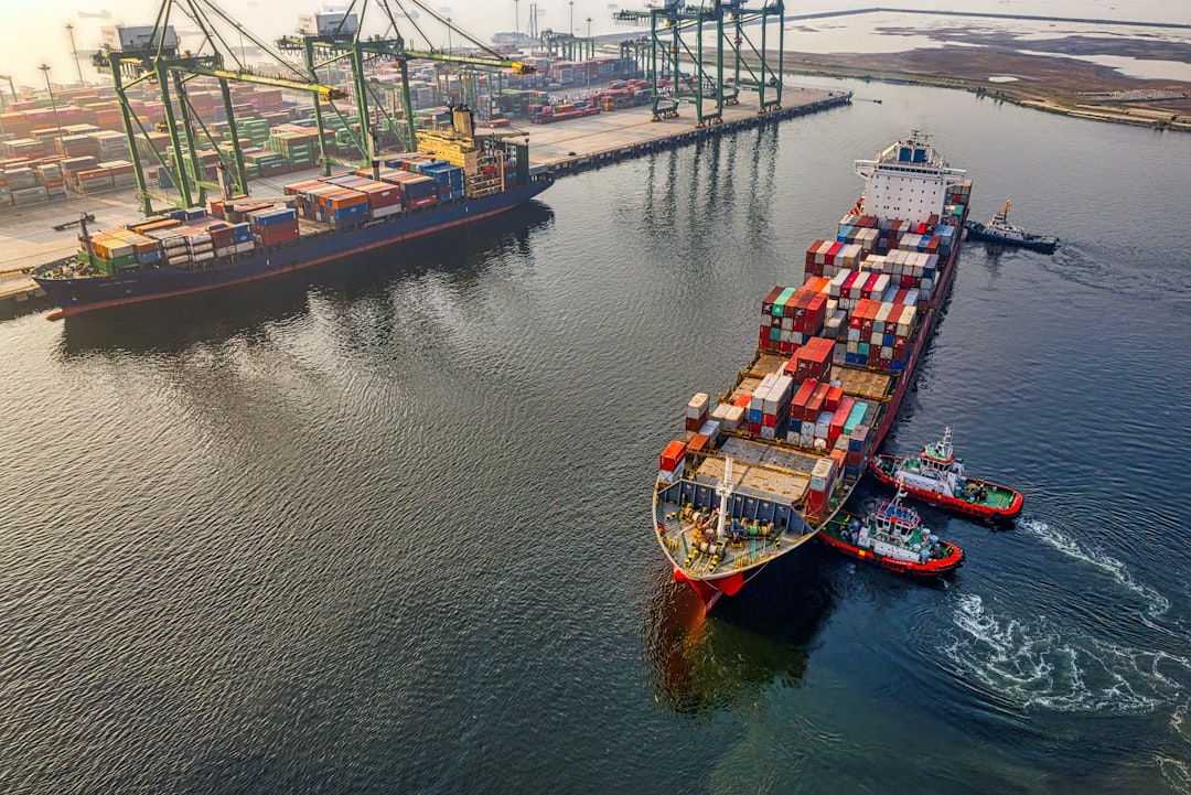 Freight Forwarding for European Trade Fairs: Official Forwarders, Consolidated vs Direct Shipments
