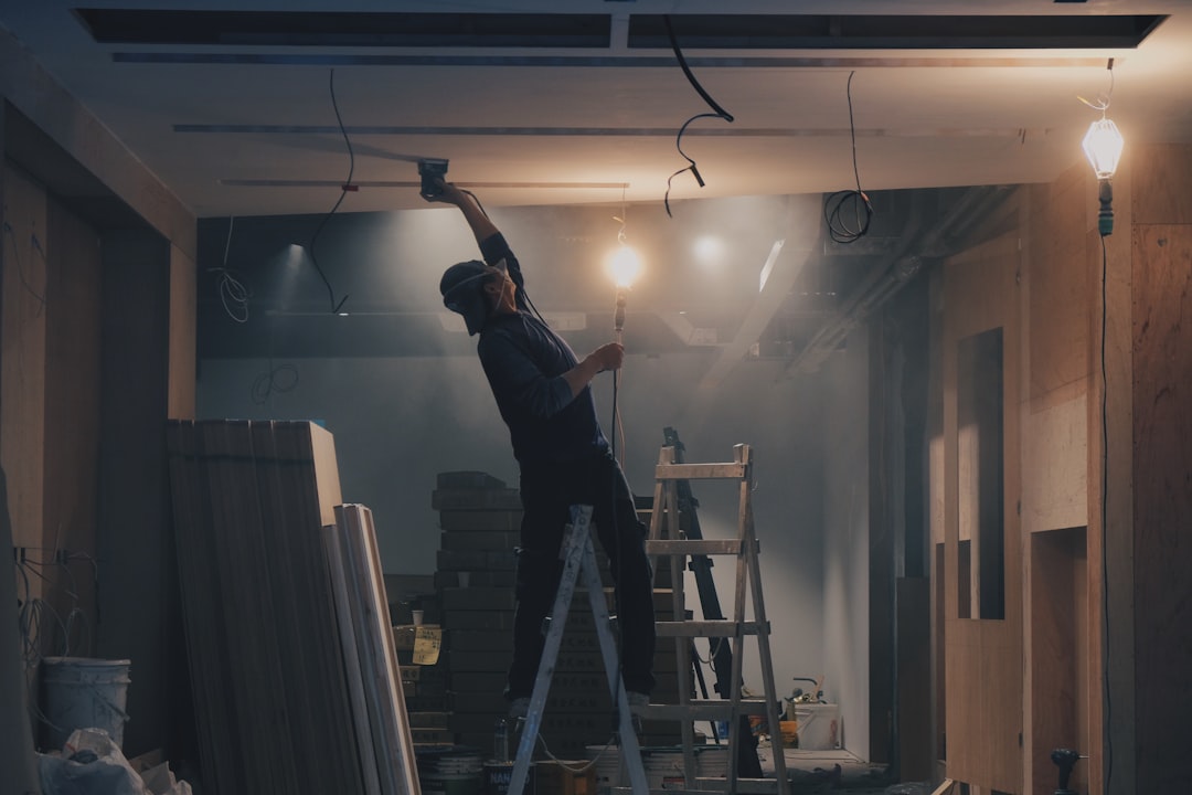 Build-Up and Dismantle Scheduling at European Exhibition Venues