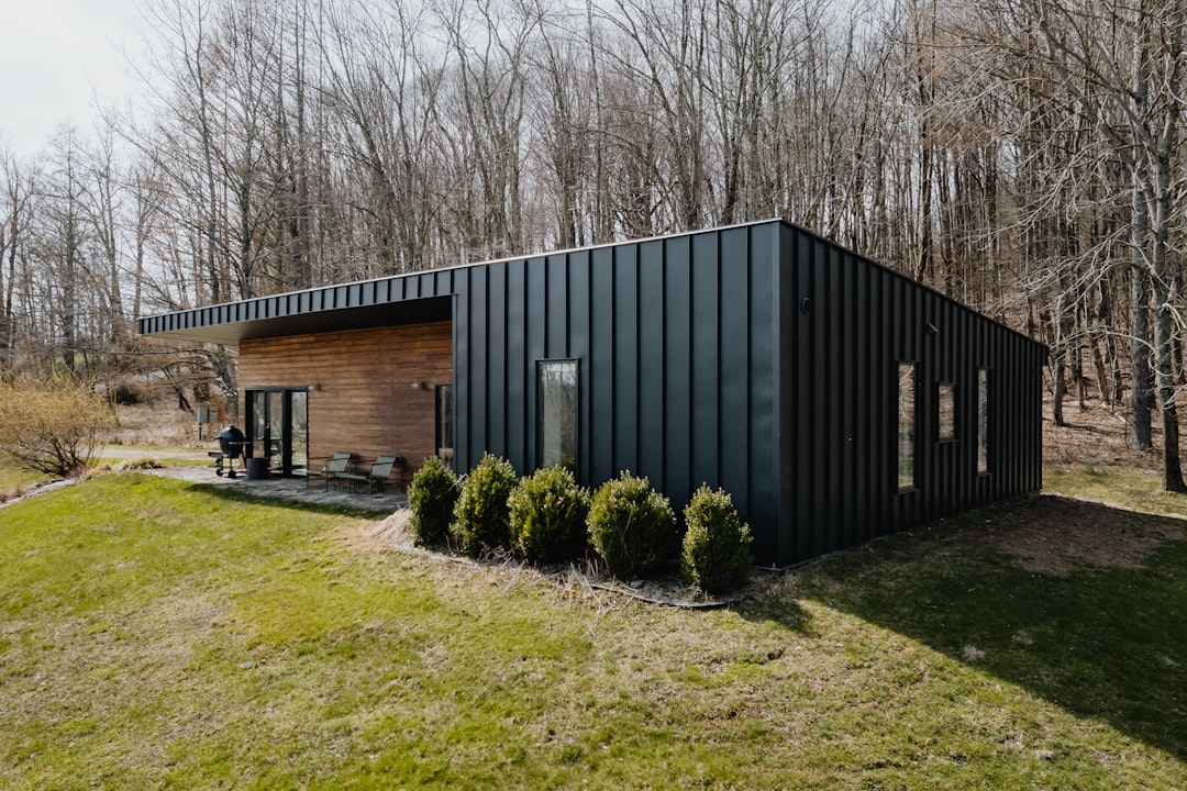 Modular vs Custom Exhibition Stands: The Lifecycle Carbon Reckoning Under CSRD and ISO 20121