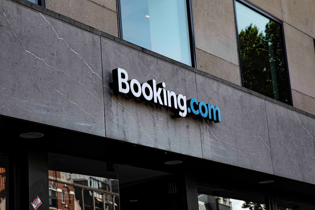 Stand Booking and Hall Position: Corner, Peninsula, and Island Position Premiums Explained